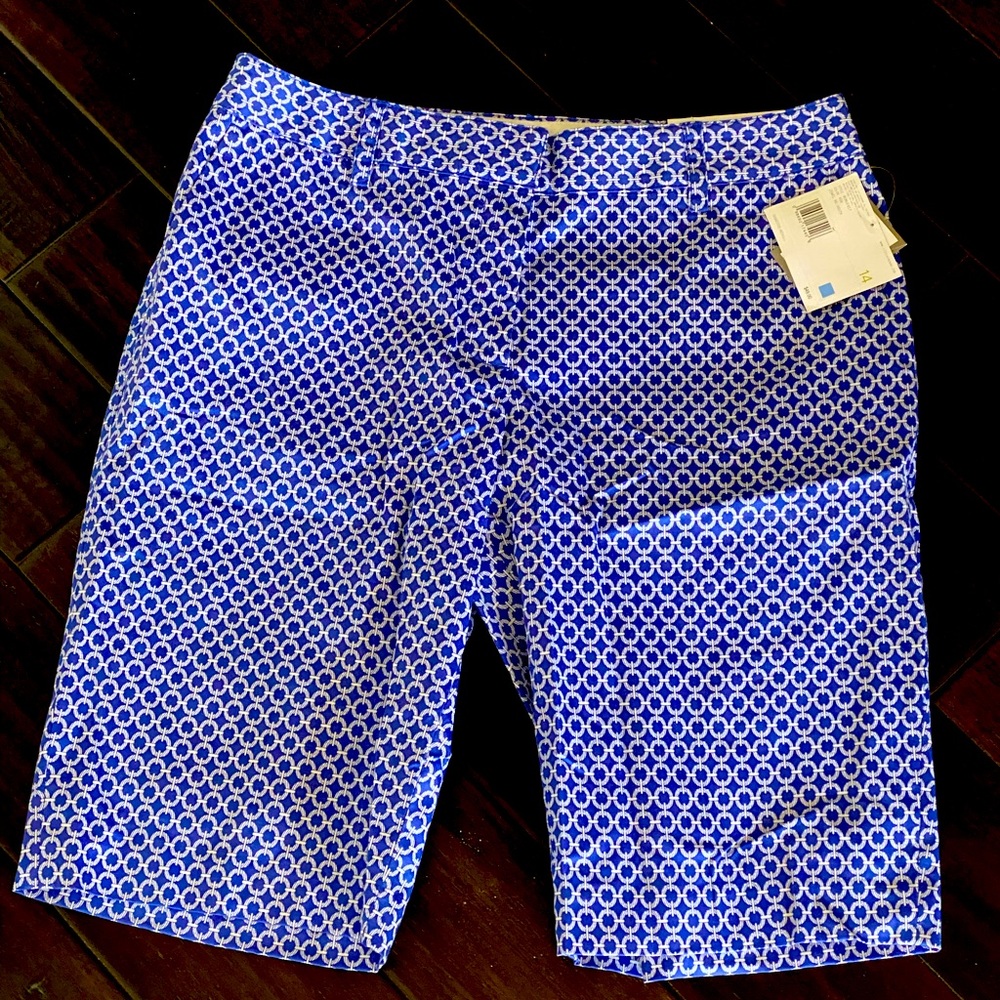 Liz Claiborne women’s Bermuda shorts size 14